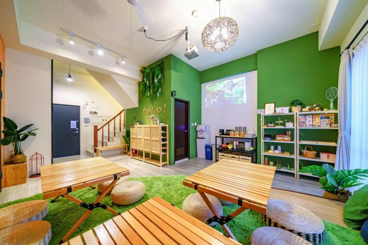 Sunlight Forest Homestay Tainan Exteriör bild